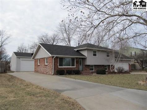 houses for sale in hutchinson ks|zillow hutchinson ks 67502.